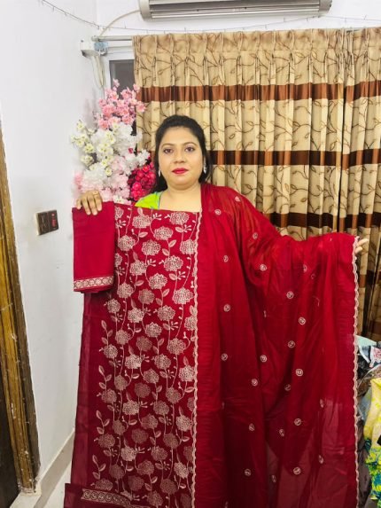 🌺🌺প্রিমিয়াম স্টার সিকুইনজের বেক্সি কটন বাটিক ড্রেস। 👗